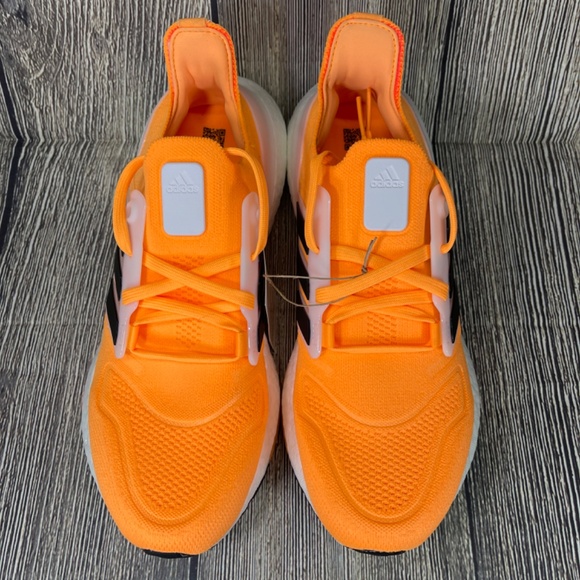 Adidas UltraBoost 22 Flash Orange/Core Black/Cloud White Mens HR1029 - Picture 5 of 8